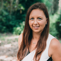 Notary Public in Jacksonville, Florida 32256, Carrie  Russell