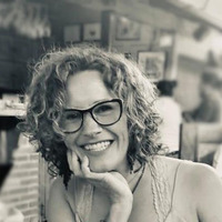 Notary Public in Huntington Beach, California 92649, Gabriela Grosso