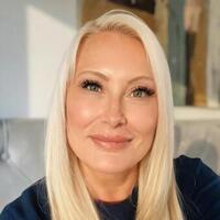 Notary Public in Aliso Viejo, California 92656, Arlynn Winokur