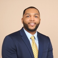 Notary Public in Miami , Florida 33180, Lin Toombs