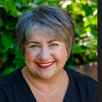 Notary Public in Scotts Valley, California 95066, Christina Wise