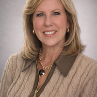 Notary Public in Overland Park, Kansas 66062, Zena Hall