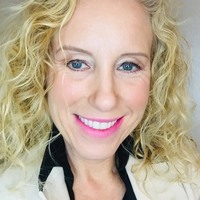 Notary Public in Minnaepolis, Minnesota 55416, Kristine  Rosa