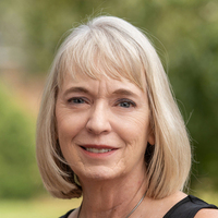 Notary Public in Sonora, California 95370, Vivian Griswold