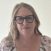 Notary Public in Dixon, California 95620, Robin J. Tuyul