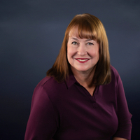 Notary Public in Nevada City, California 95959, Laura van den Berg