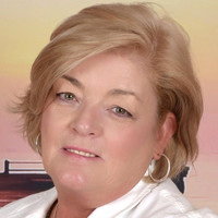 Notary Public in Orlando, Florida 32826, Carolyn  Curran