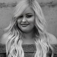 Notary Public in Dallas, Texas 75234, Laura Vergara