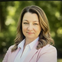 Notary Public in Murrieta, California 92563, Lynda Hyette