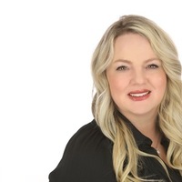 Notary Public in Phoenix, Arizona 85048, Nikkel Stickler