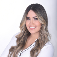 Notary Public in Miami, Florida 33172, Lina Gonzalez