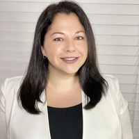 Notary Public in Miami, Florida 33185, Laura Perez