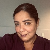 Notary Public in Miami, Florida 33196, Carolina Henderson