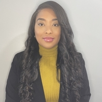 Notary Public in Chicago, Illinois 60659, Briana Williams