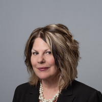 Notary Public in Orlando, Florida 32828, Lynne Ferrera