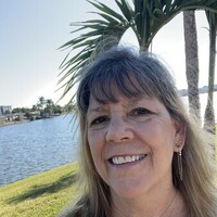 Notary Public in Holiday, Florida 34691, Linda Howlett