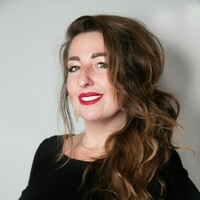 Notary Public in Chicago, Illinois 60641, Heather Dobbins