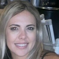 Notary Public in Miami, Florida 33187, Ana Heinrich