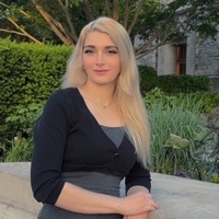 Notary Public in Chicago, Illinois 60640, Gretchen Van Houten