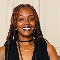 Notary Public in Chicago, Illinois 60637, Kiona Woodards