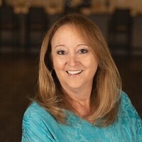 Notary Public in Rochester, New York 14580, Susan Tripp