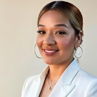 Notary Public in Dallas, Texas 75215, Ariana Hernandez