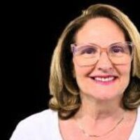 Notary Public in Bloomfield Hills, Michigan 48302, Linda Hindman