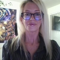 Notary Public in CENTRAL POINT, Oregon 97502, Courtney Christine Reinhard