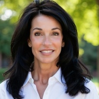 Notary Public in Kansas City, Kansas 66109, Kristen Moore