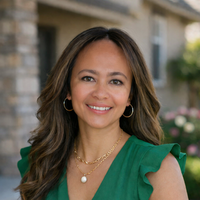 Notary Public in Adelanto, California 92301, Marie Orendain