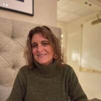 Notary Public in Houston, Texas 77079, Elizabeth Robins