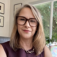 Notary Public in Oakland, California 94618, Ashley Lown