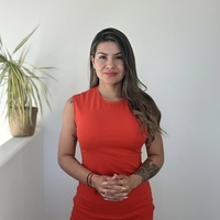 Notary Public in Chula Vista, California 91921, Eliana Flores