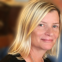 Notary Public in Chicago, Illinois 60614, Jacqueline Ghalioungui