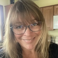 Notary Public in Covington, Virginia 24426, Naomi Holt