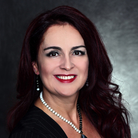 Notary Public in Houston, Texas 77006, Cristina Pirataie