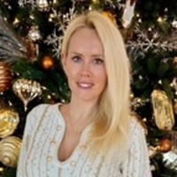 Notary Public in Volo, Illinois 60073, Karina Fuller