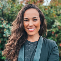 Notary Public in Redding, California 96001, Delfina Geus