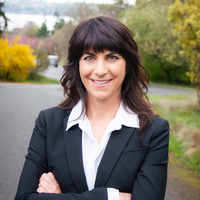 Notary Public in Burien, Washington 98166, Lisa Sawoya