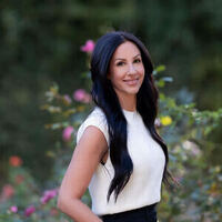 Notary Public in Menifee, California 92584, Stefanie Jacobson