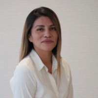 Notary Public in Miami, Florida 33162, Marjorie Arroliga