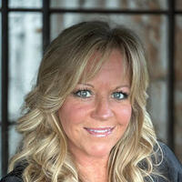 Notary Public in Boerne, Texas 78006, Michelle Henderson