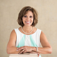 Notary Public in Knoxville, Tennessee 37919, Jennine Smith