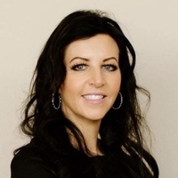 Notary Public in Meridian, Idaho 83646, Marnie Pierce