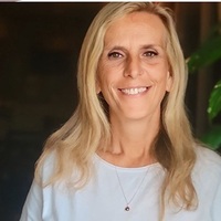 Notary Public in Staten island, New York 10306, Violca Mjeshtri