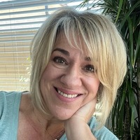 Notary Public in Avondale, Arizona 85323, Elisabeth Jane Leamon