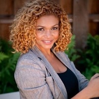 Notary Public in Oakland, California 94610, Janina  Ivester