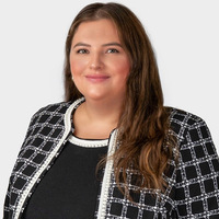 Notary Public in Fresno, California 93726, Emily Hill