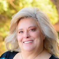 Notary Public in Lakewood, Colorado 80232, Roya Asnicar