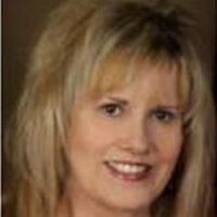 Notary Public in Crockett, Texas 75835, Bobbie Poole